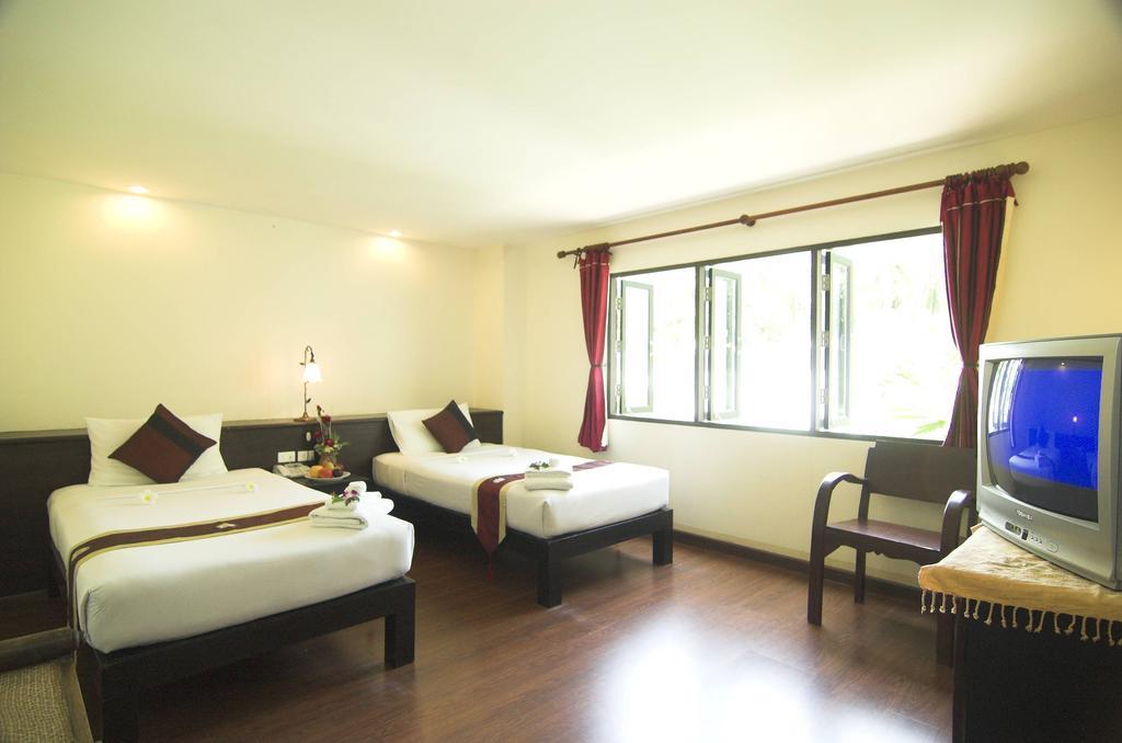 Phuket Heritage Hotel Karon Exterior foto